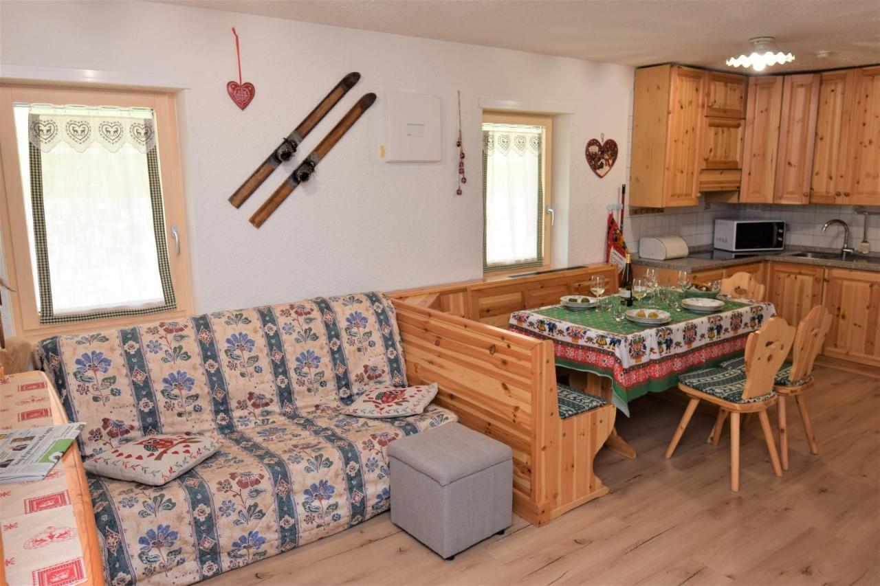 Appartement Cesa Valeria E Cesa Giulio à Campitello di Fassa Extérieur photo